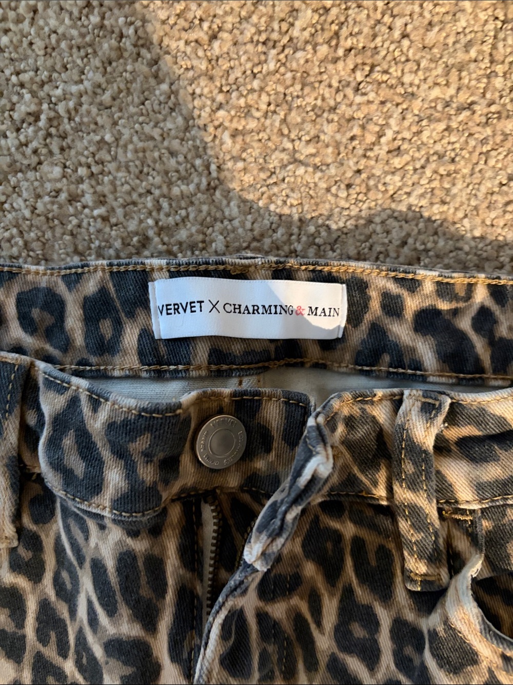 Leopard Print Wide Leg Cropped Jeans - Picture 2 of 4